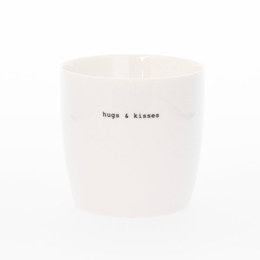sögne krus hvit hugs and kisses