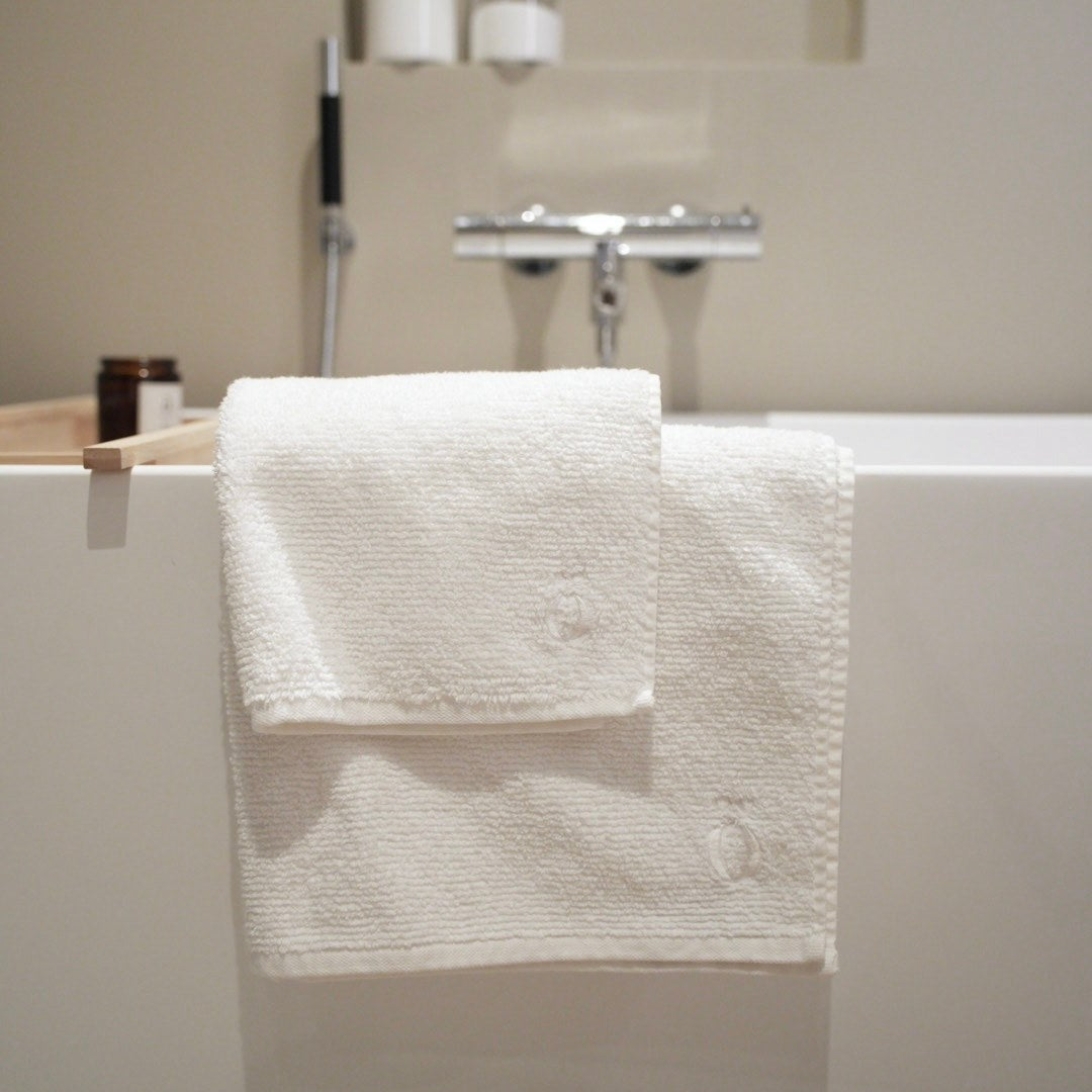 sögne håndklepakke hvit