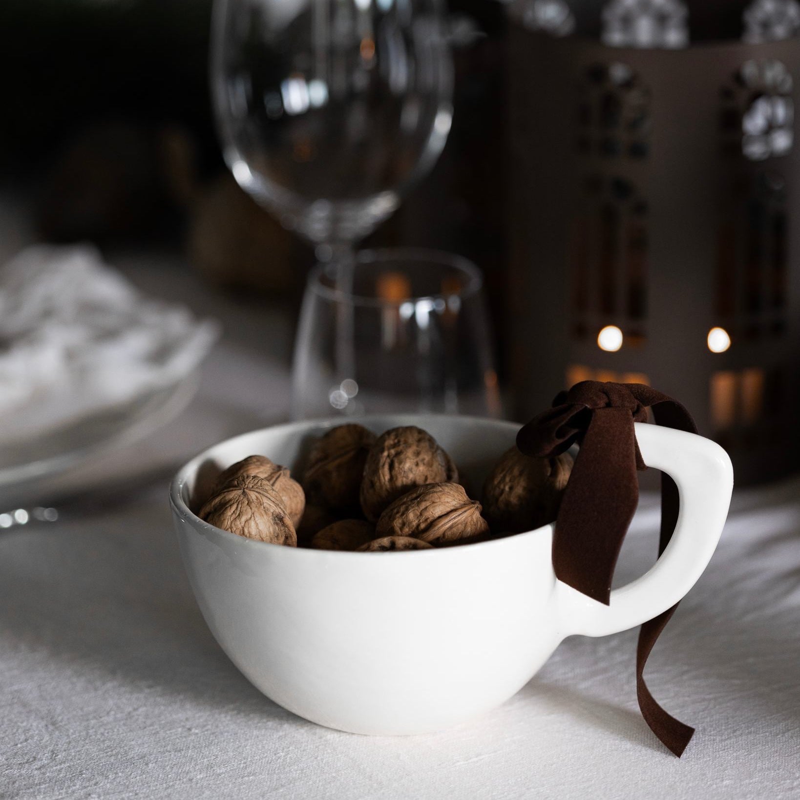 sögne vigga bolle metall hvit